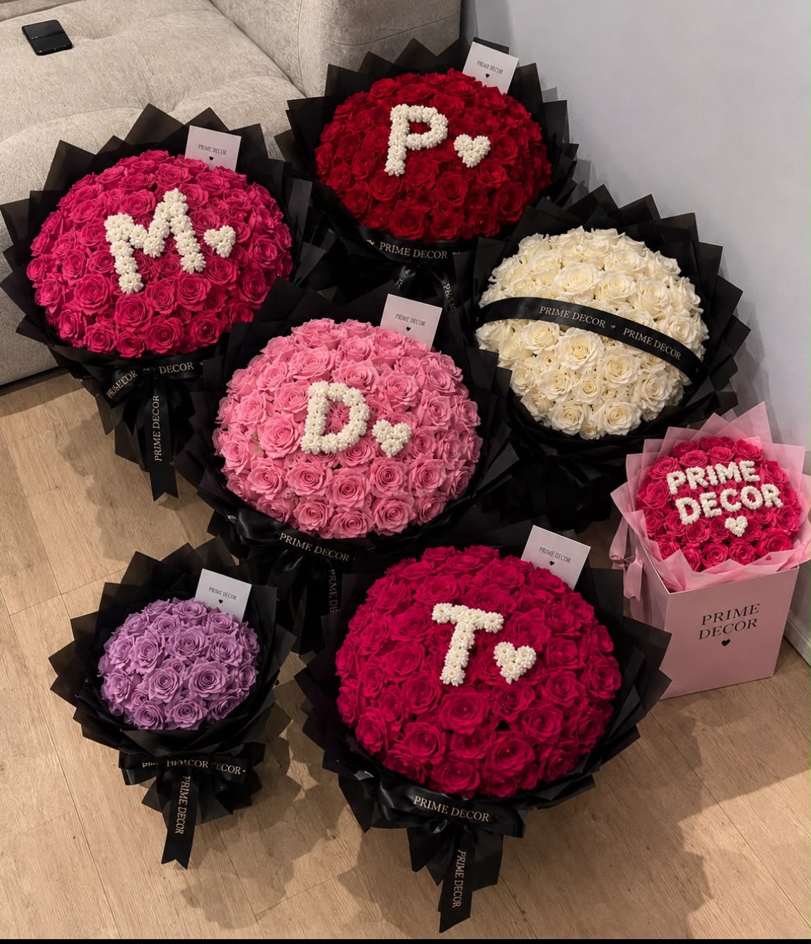 Personalised rose bouquets with floral initials and Prime Decor ribbon